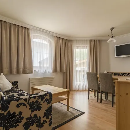 Hotel Garni Chasa Nova 3*