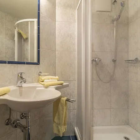 Garni Chasa Nova 삼나운