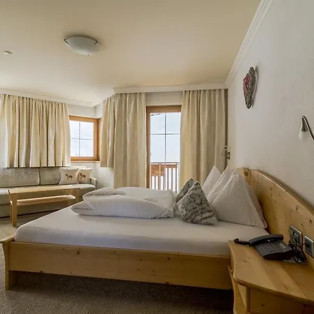 Garni Chasa Nova 삼나운