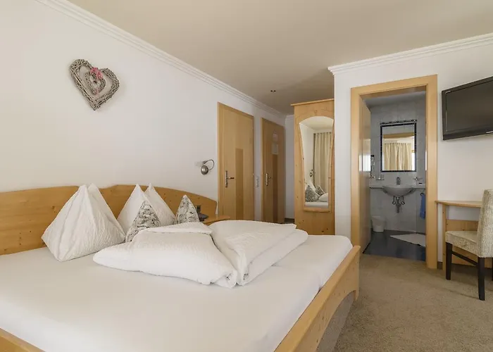 Otel Garni Chasa Nova