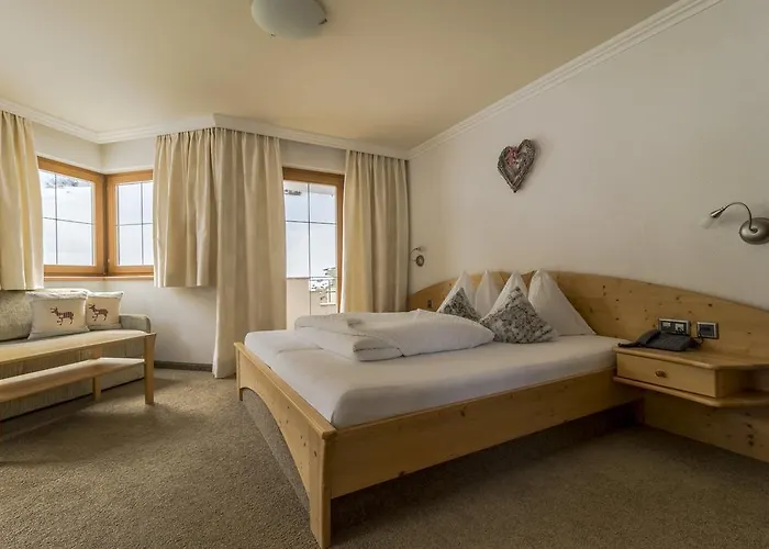 Garni Chasa Nova سامنون