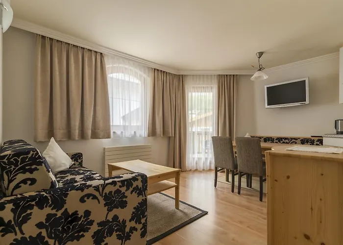 فندق Garni Chasa Nova 3*