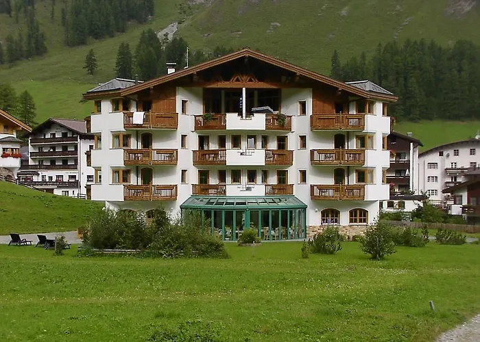 فندق Garni Chasa Nova